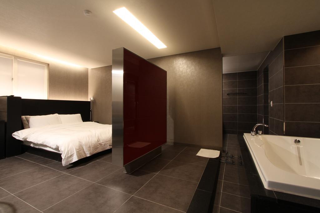 Valentine Hotel جويانج الغرفة الصورة