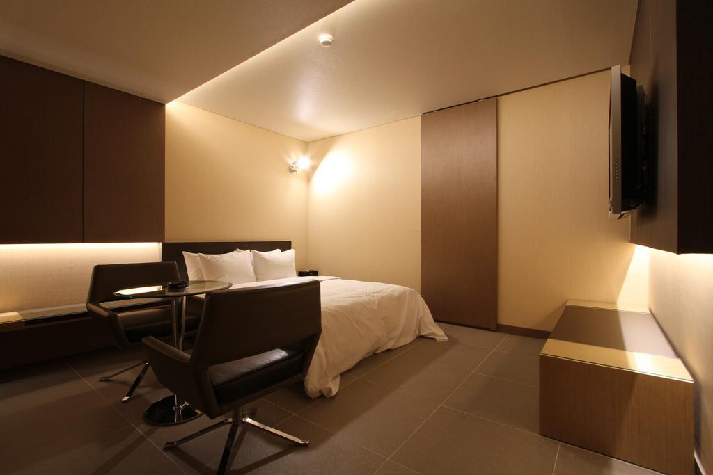 Valentine Hotel جويانج الغرفة الصورة