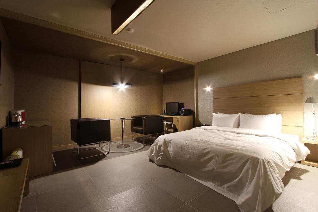 Valentine Hotel جويانج الغرفة الصورة