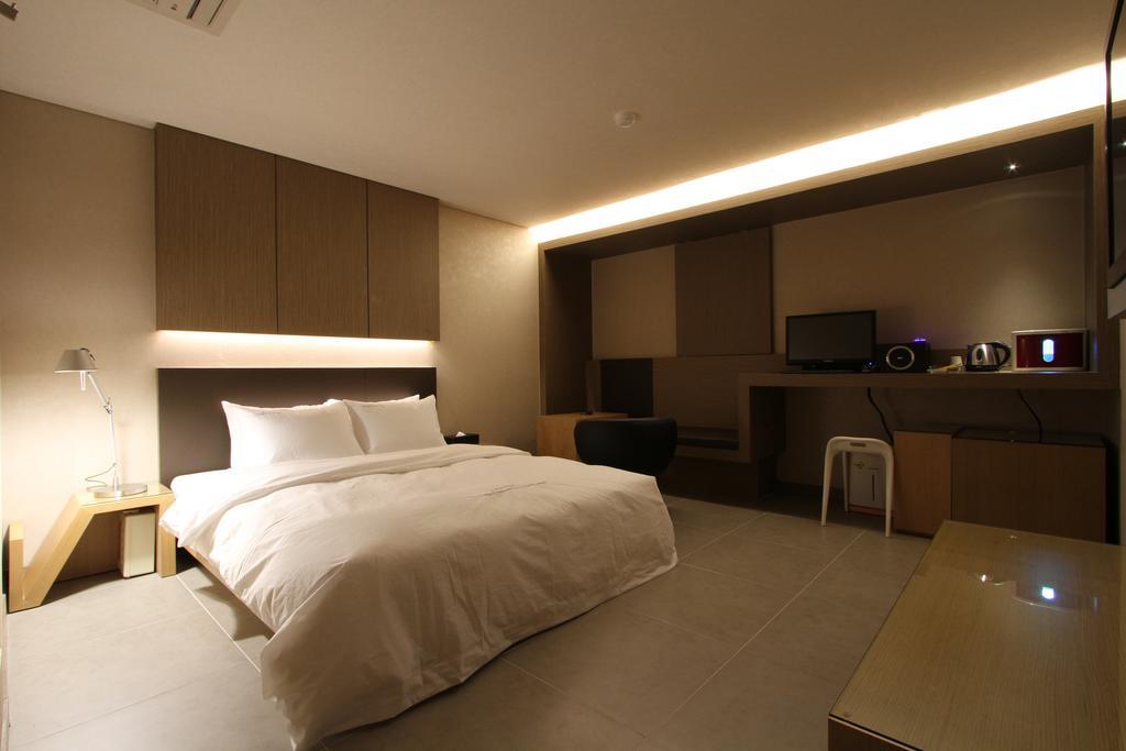 Valentine Hotel جويانج الغرفة الصورة
